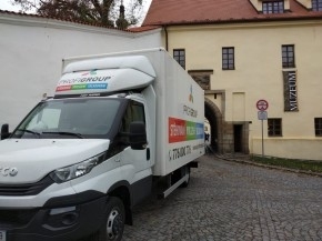 stěhování výstavy zámek Pardubice
