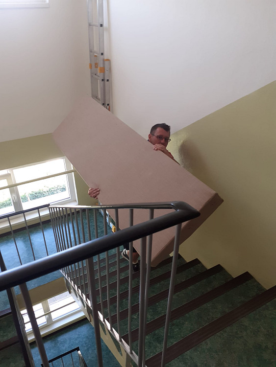 Stěhujeme po schodech