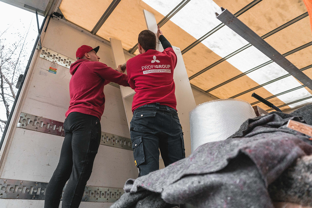 Skladování ve skladovacích kontejnerech s PROFIGROUP