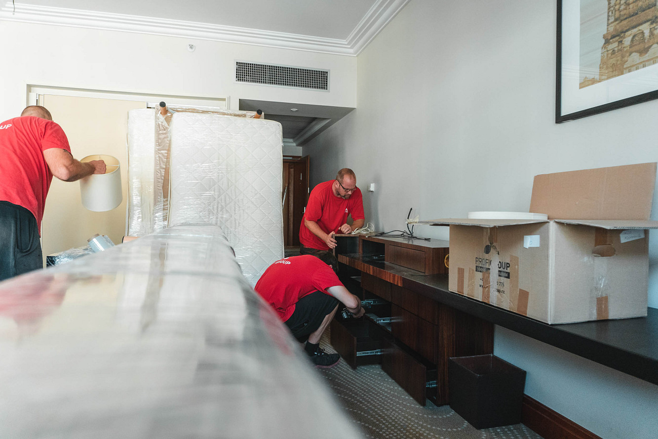 Detailní průvodce cenami stěhování v Praze