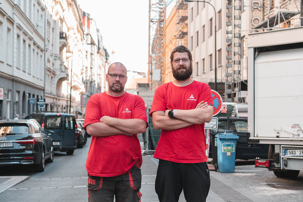 Stěhování těžkých břemen v Praze od PROFIGROUP